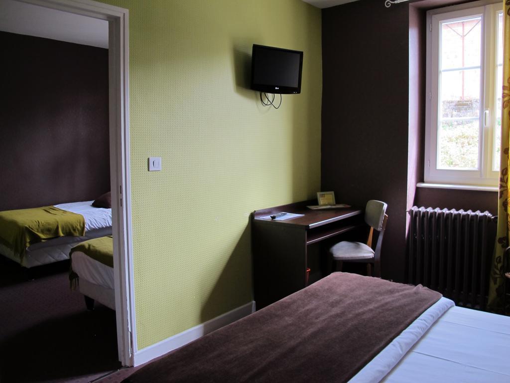 Logis Deshors-Foujanet Hotel Chamboulive Værelse billede